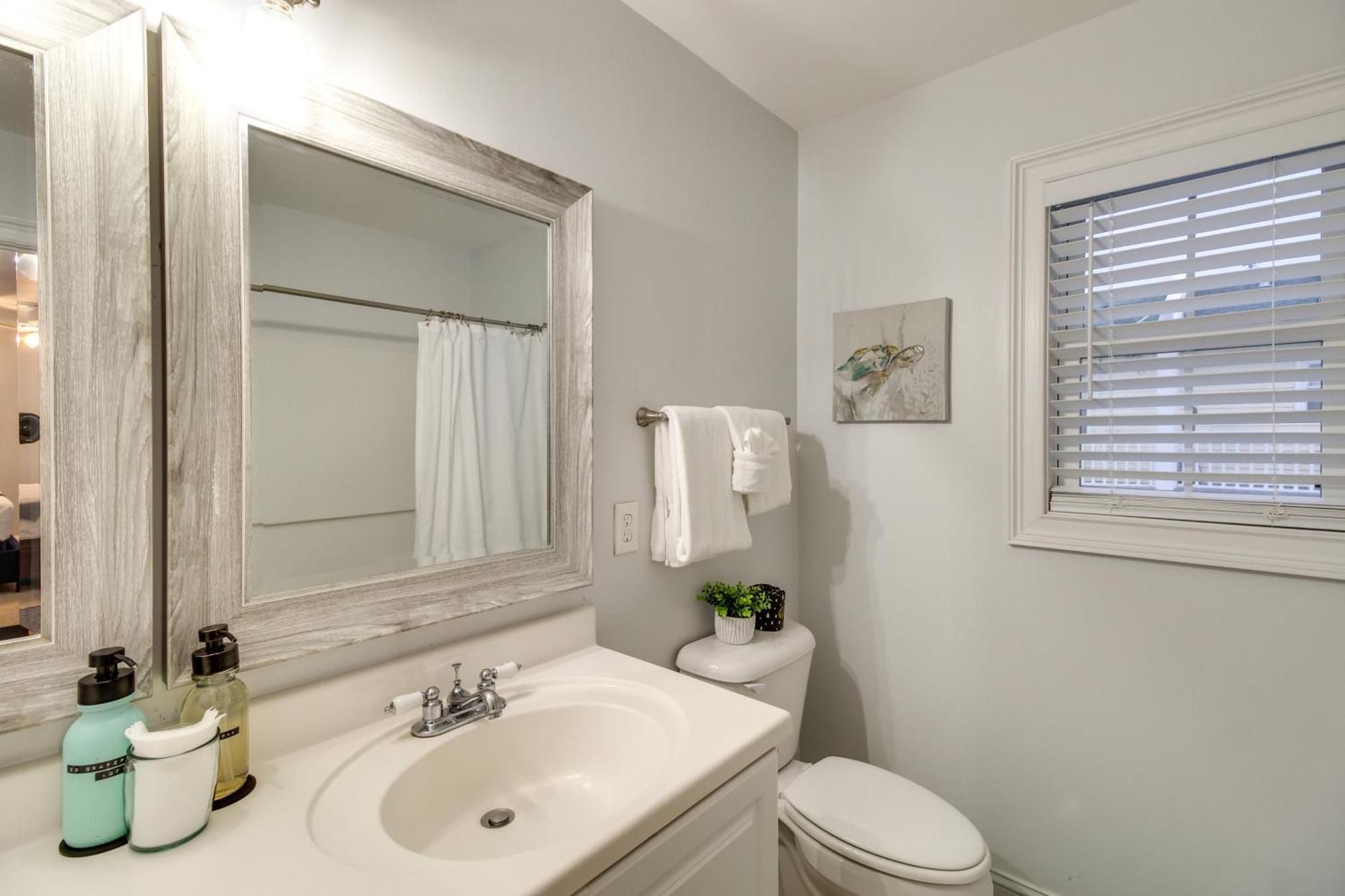 Elegant Tybee Island Townhome, Steps To Beach Extérieur photo