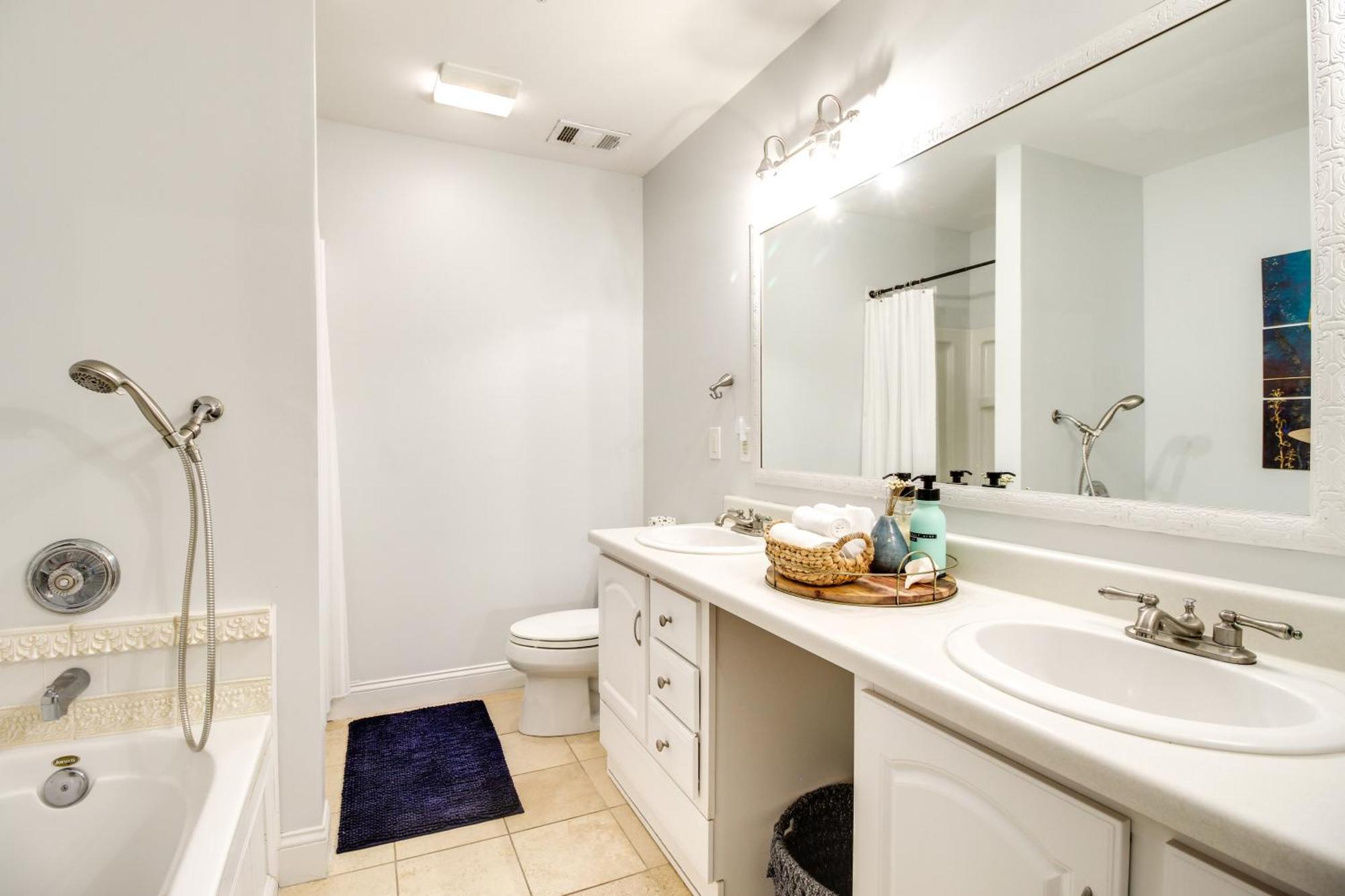 Elegant Tybee Island Townhome, Steps To Beach Extérieur photo